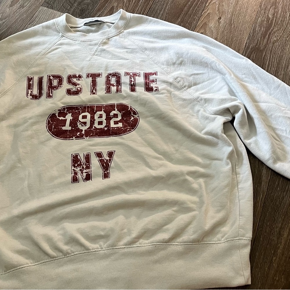 White upstate new York sweatshirt.size small.